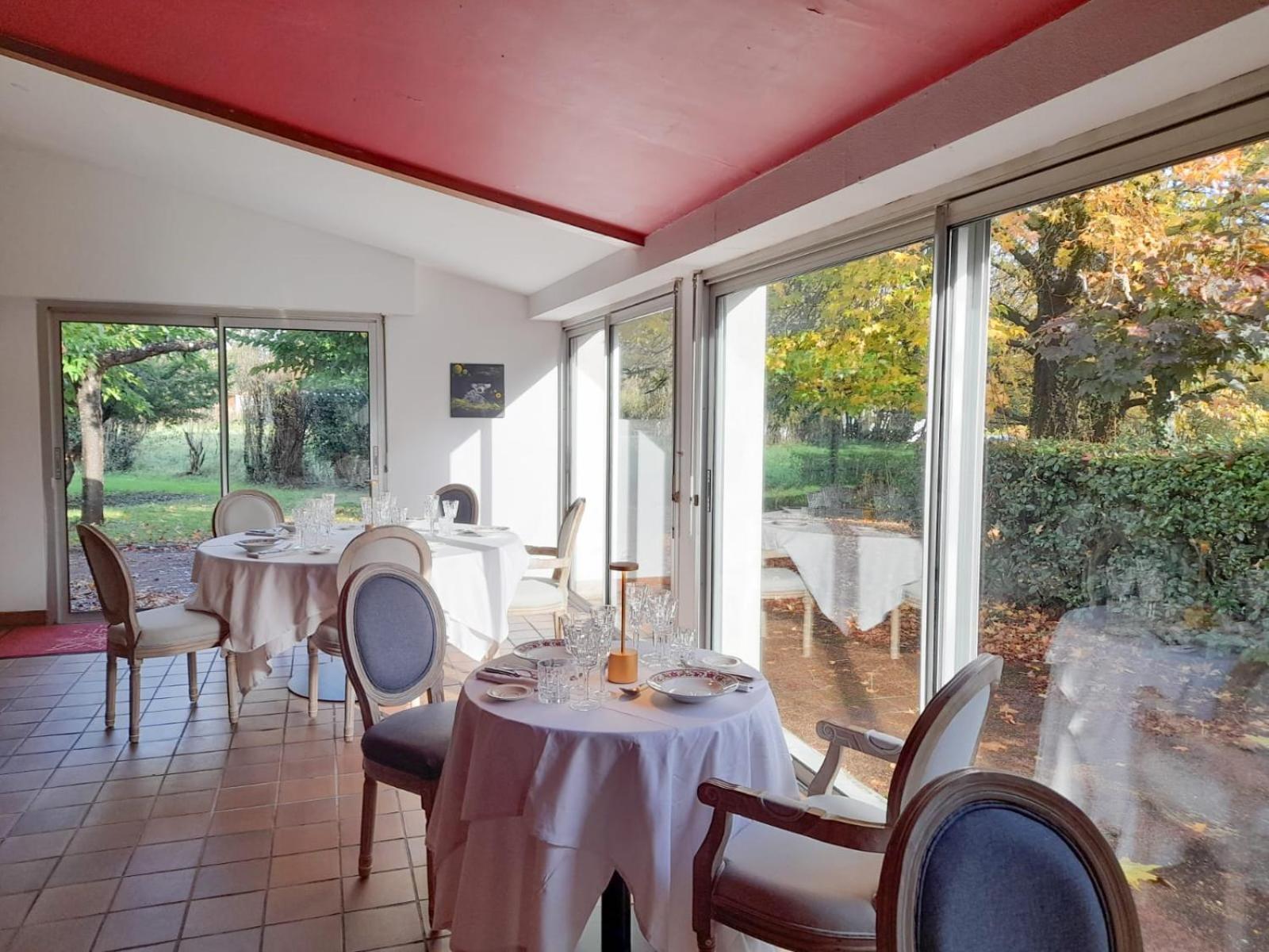 Hotel Platanes - Kb Hotel Group Etauliers Экстерьер фото
