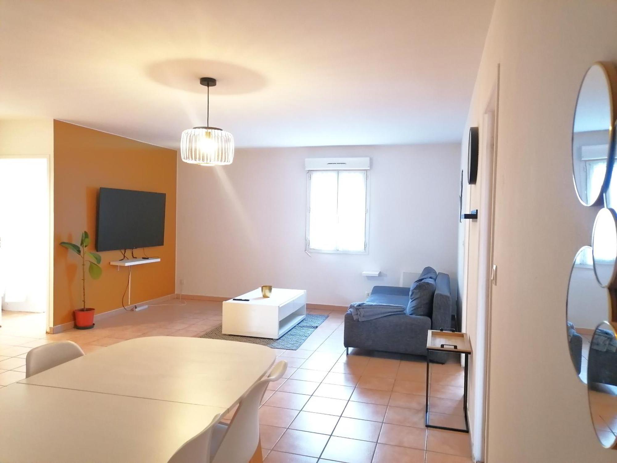 Hotel Platanes - Kb Hotel Group Etauliers Экстерьер фото