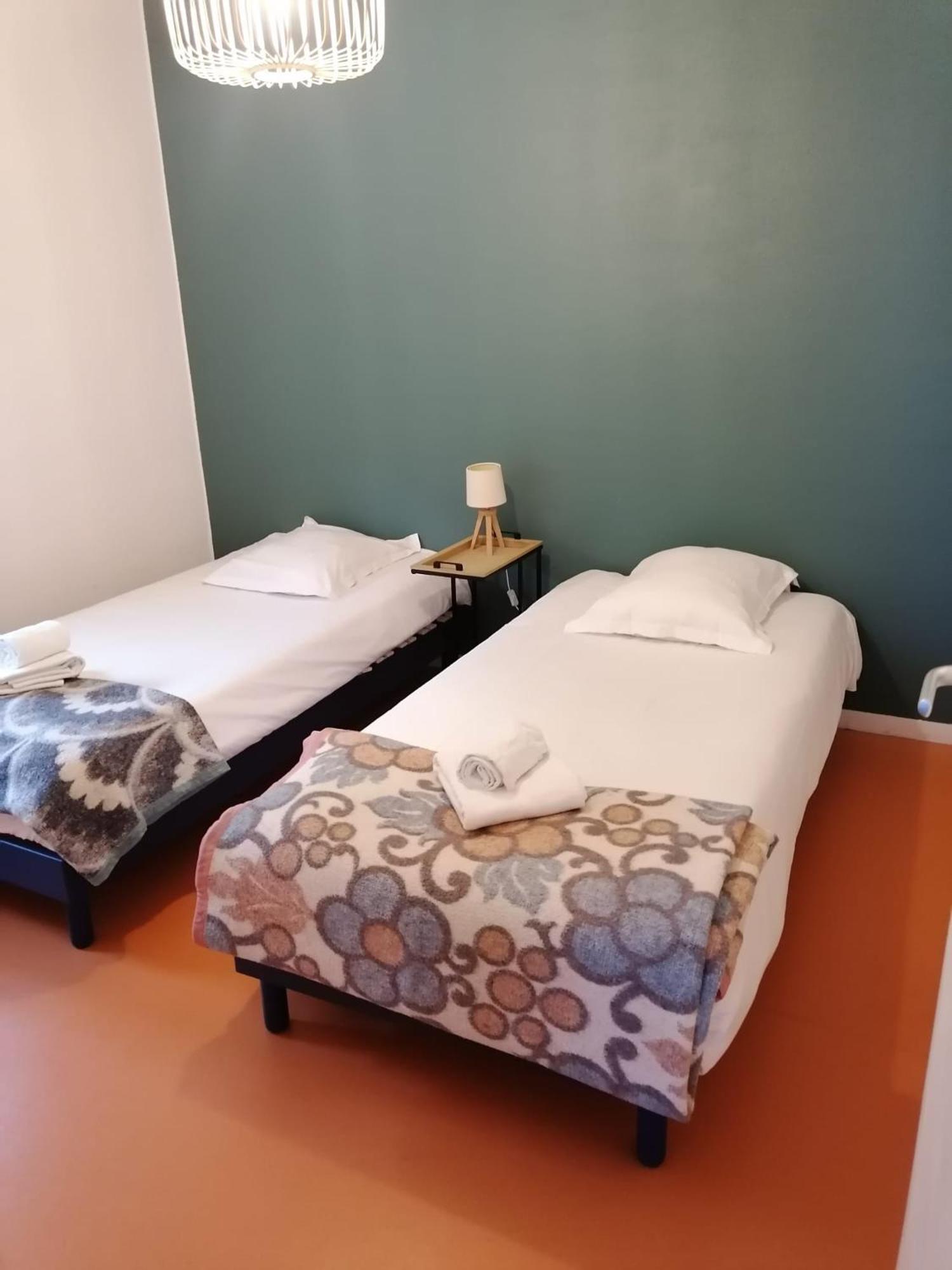 Hotel Platanes - Kb Hotel Group Etauliers Экстерьер фото